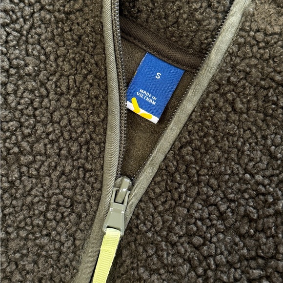 Old Navy Olive Sherpa Half-Zip Pullover - Picture 4 of 5